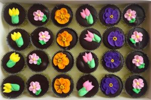 Maine Wedding Favors Floral Chocolates